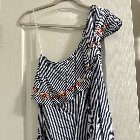 Stripped one shoulder dress - Picture 1 of 4